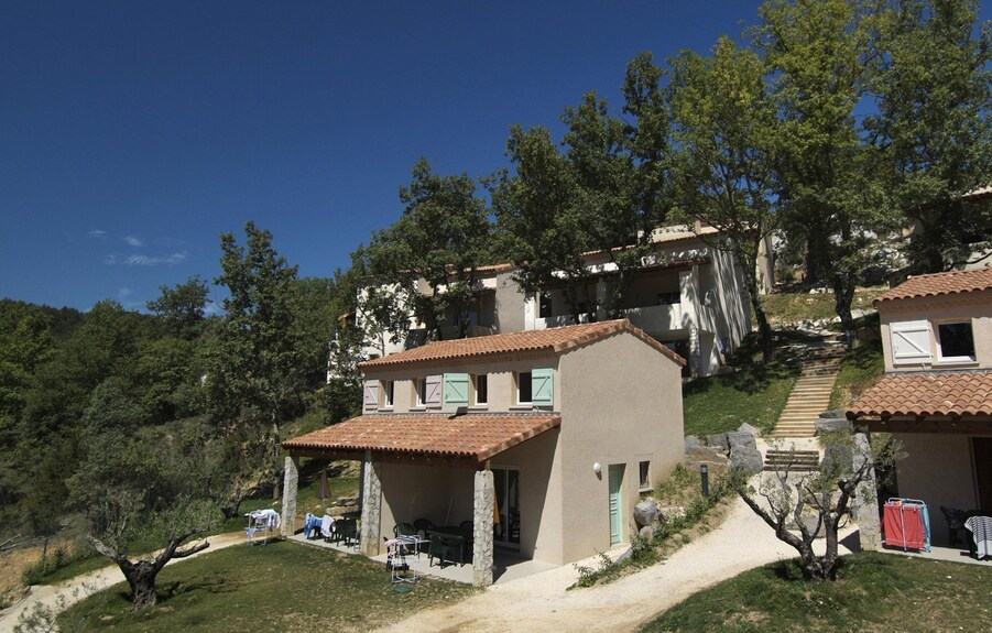 Résidence Tourisme Le Domaine Des Hauts De Salavas