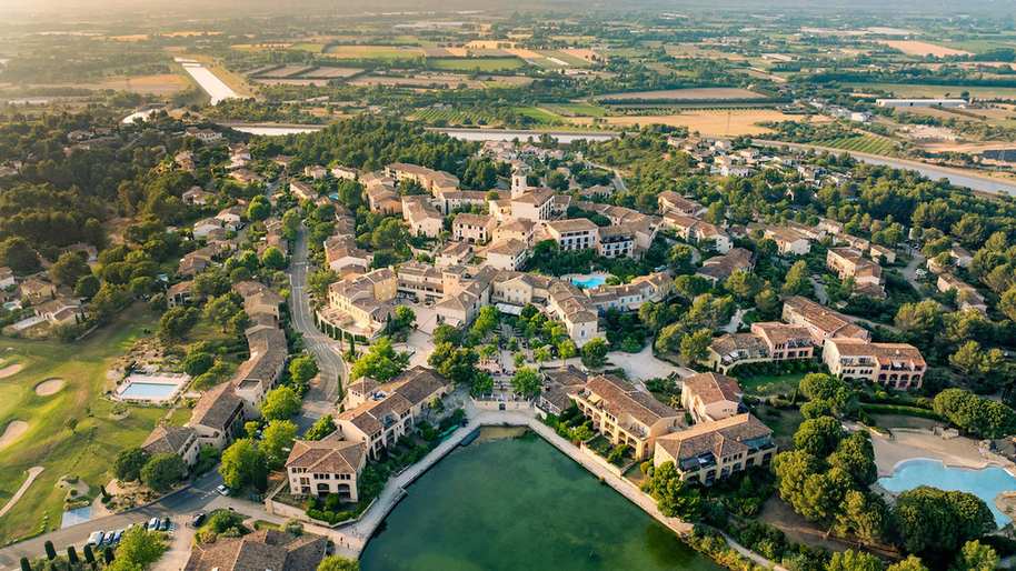 Résidence Tourisme à la revente Village Pont-Royal en Provence Pierre & Vacances - Center Parcs à Mallemort